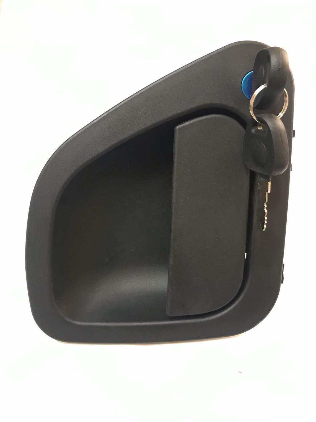 Manija exterior de pta adaptable a camión Accelo 815 / 915 izquierda.